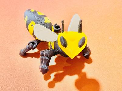 Articulated wasp