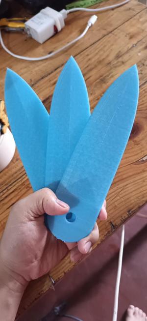 Huntrix Zoey knife