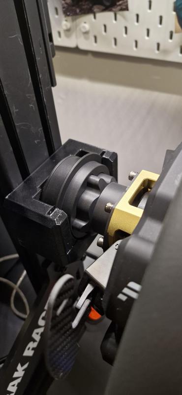 Fanatec QR2 Wheel Holder with TrakRacer Profile Spacing