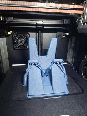 Robust Phone and tablet stand.