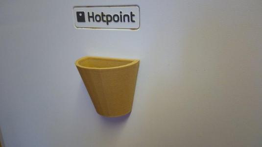 Fridge magnet plant pot