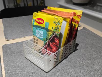Simple Sachet Holder