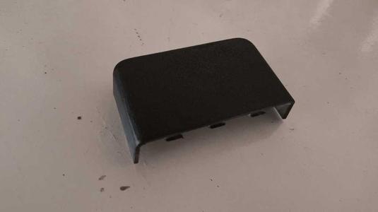 Mitsubishi Outlander 2010 front seat trail bolt cover
