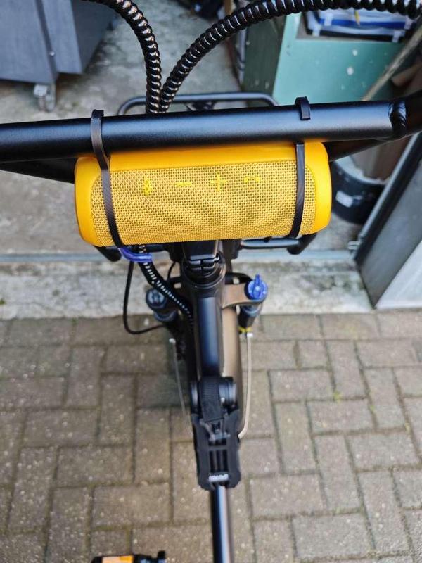 JBL Flip 2 Bike holder
