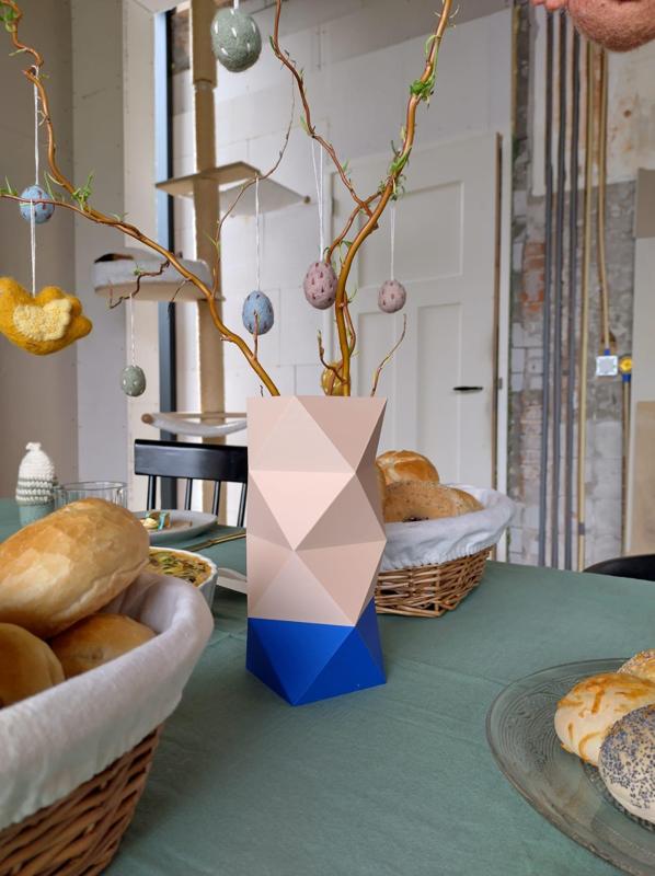 Polyhedron vase