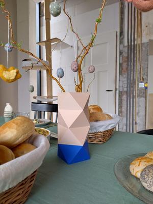 Polyhedron vase