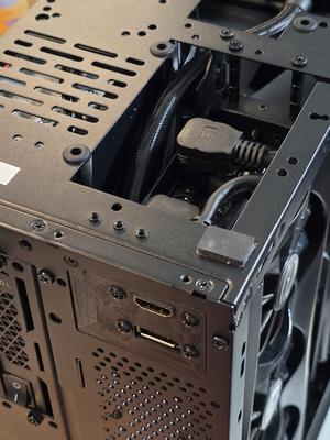 SSUPD Meshroom S V2 rear GPU mount hdmi display port adapter