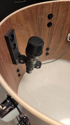 Internal Drum microphone mount (Lewitt DTP340 on Tama Starclassic)