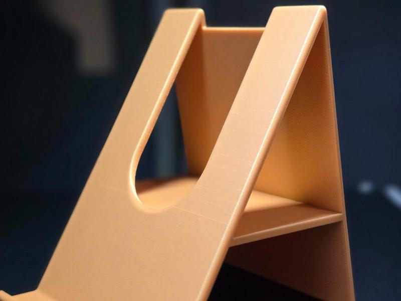 E-Reader stand with pop socket hole