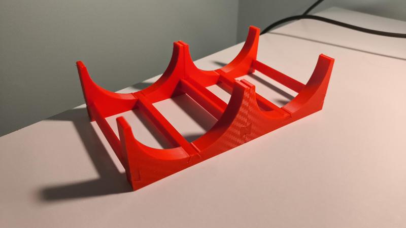 Minimalistic Can Bottle Holder