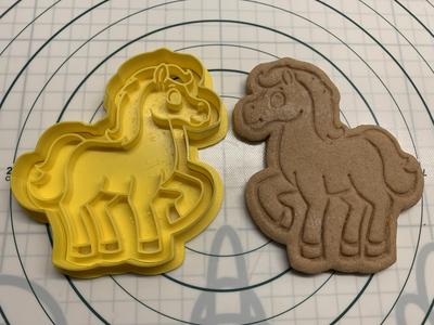 Horse cookie cutter
