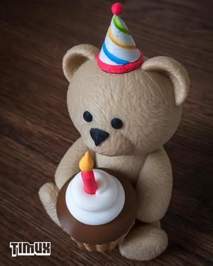 TEDDY BEAR WITH A BIRTHDAY CUPCAKE
