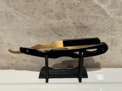 Straight razor katana holder