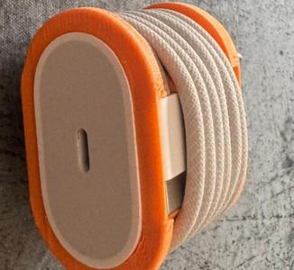 iPad/iPhone charger mount