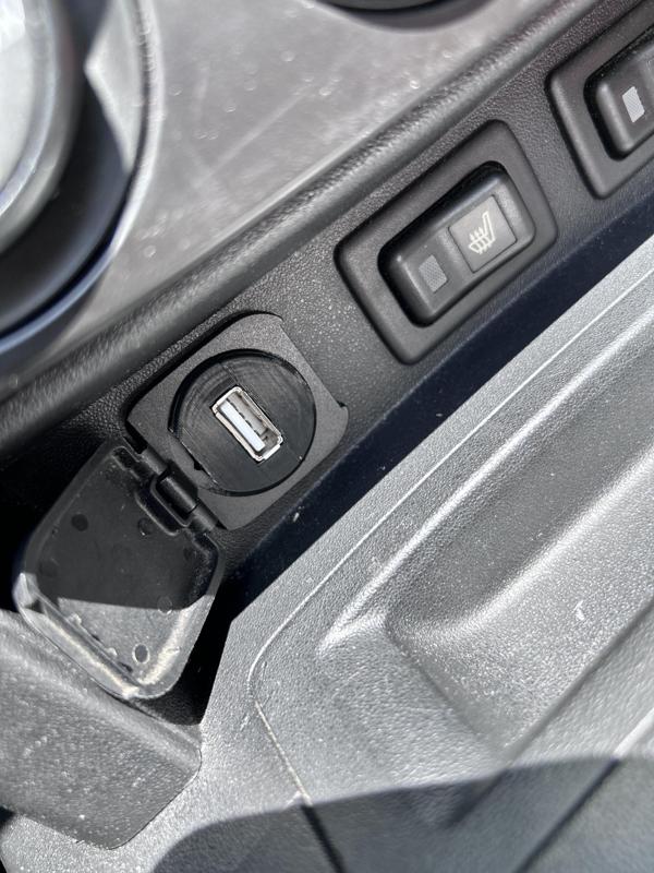 NC Miata 12V USB Adapter 