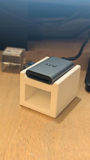 SD Card Reader Stand