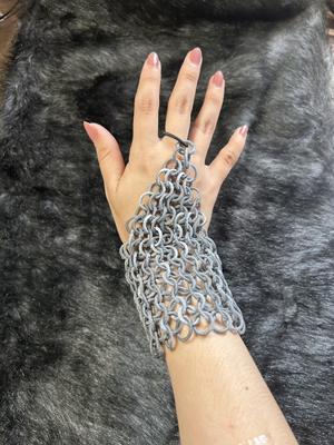 Elegant 3D-Printed Chainmail Slave Bracelet Design