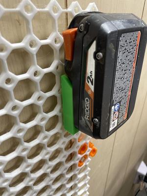 Ridgid 18v battery Multiboard mount