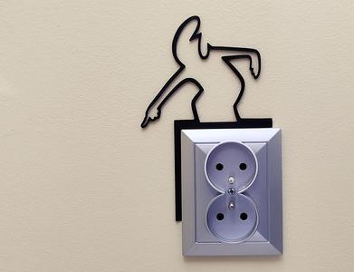 Funny Light Switch Gadget – La Linea Balum 37