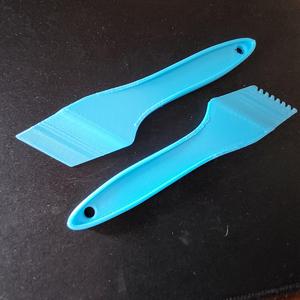 Small spatula (Notched & Straight)