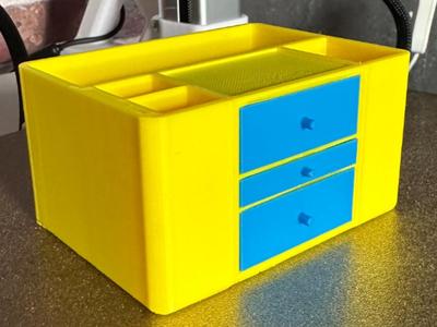 Desk Organizer with 3 drawers.
