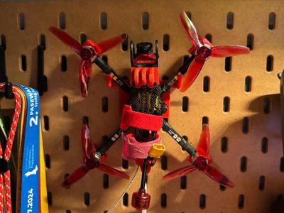 FPV drone holder Skadis