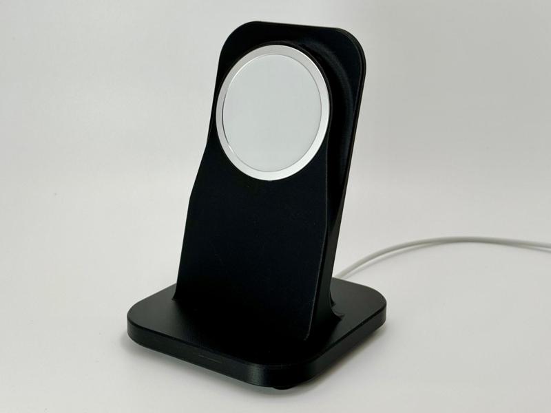 iPhone MagSafe Stand