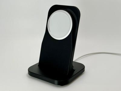 iPhone MagSafe Stand