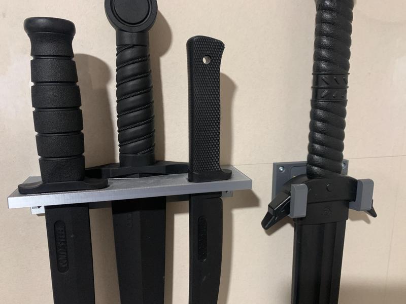COLD STEEL Replica Weapon Display Hangers