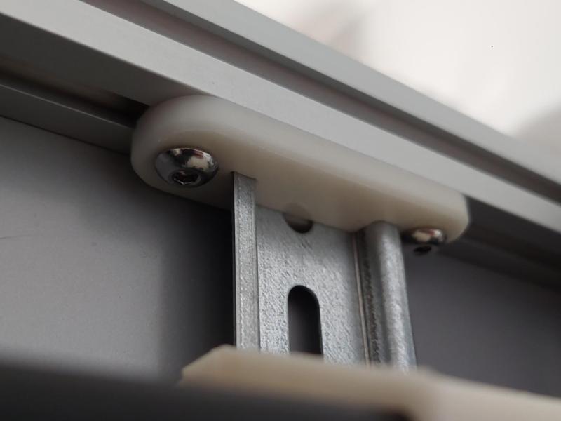 2020 extrusion profile DIN rail holder