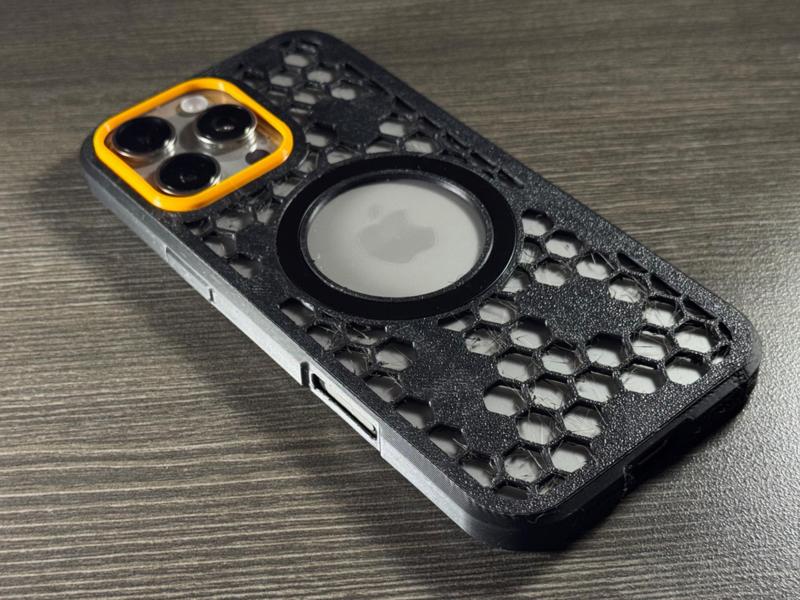iPhone 16 Pro Max Case (Hex Pattern) - MagSafe