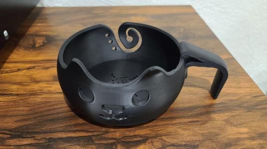 Yarn Bowl With Desk Hook