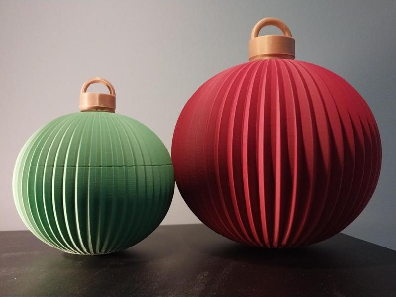 Modern Christmas Ornament V1