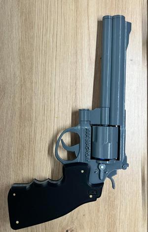 Revolver - battery holder