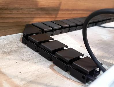 Cable management system - guide