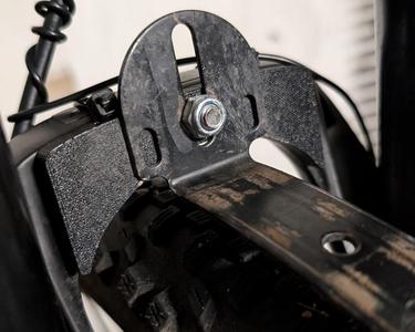 Mudguard adaptor for RockShox Judy