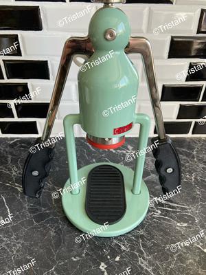Cafelat Robot Arms Grip