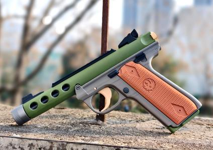 RUGER MARK IV  pistol toy model (no move&launch)