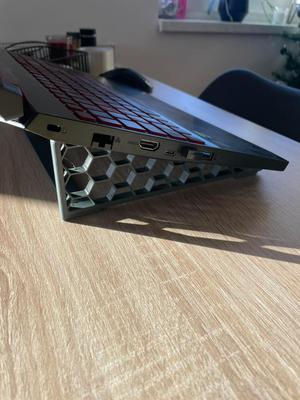 Laptop stand