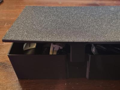 Box_50X160X100mm with simple snap closure