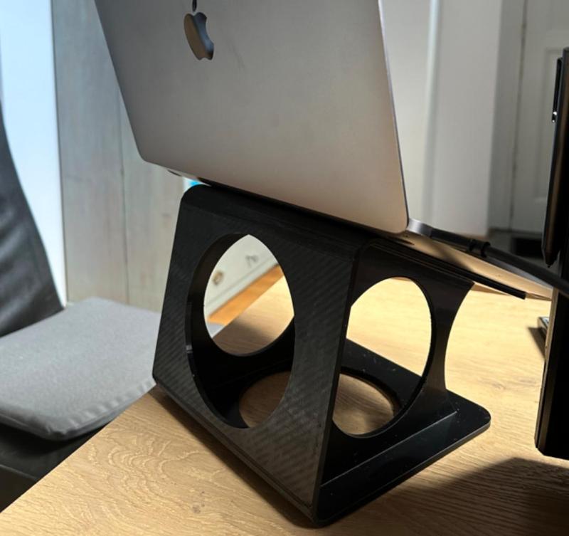 Laptop stand