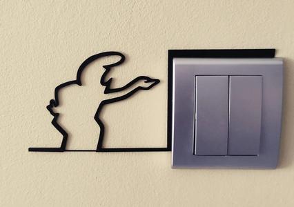 Funny Light Switch Gadget – La Linea Balum 28   