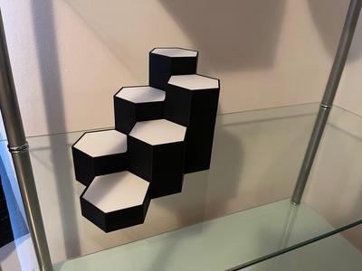 FUNKO/ACTION FIGURE STAND with colour inserts 