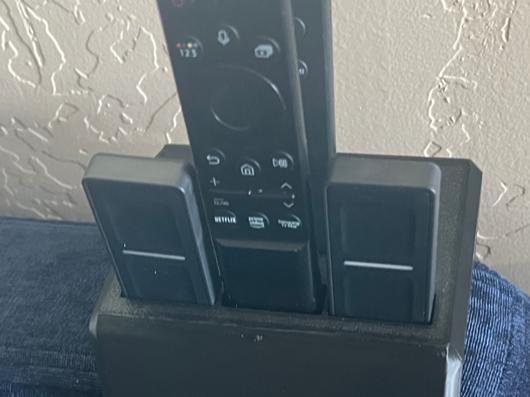 SACTIONAL REMOTE HOLDER AND BLANK_LOVESAC