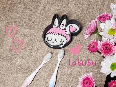 Practical bathroom storage toothbrush holder with Labubu design, in pink!