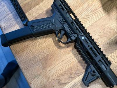 AAP-01 M-Lok upper and hanmguard kit