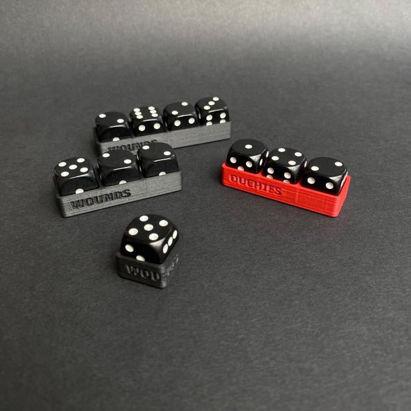 Wound tracker trays for 12 mm dice