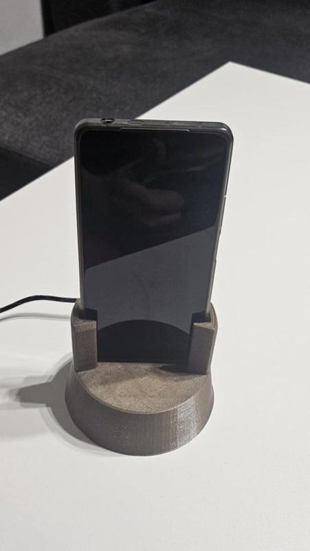Charging dock for Poco F5 phone