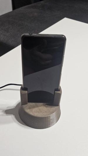 Charging dock for Poco F5 phone