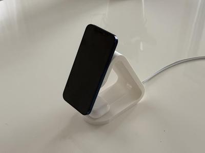 Dual-Charging iPhone Stand for MagSafe and Apple Watch / AirPods